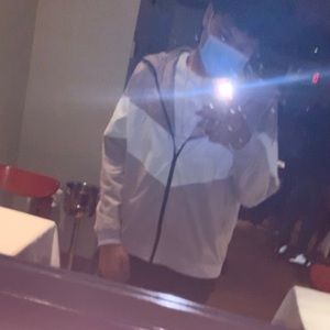 Meet your Posher, Damian